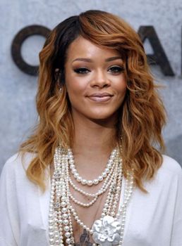 Esta no  a primeira vez que Rihanna se mete em confuses com fs (AFP PHOTO/FRANCOIS GUILLOT )
