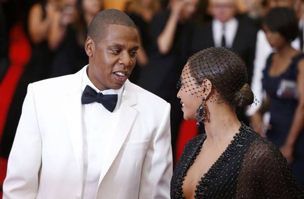Jay Z pede Beyonc em casamento durante evento em NY (REUTERS/Lucas Jackson)