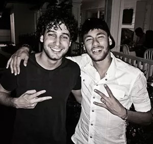 Rafael Almeida e Neymar na festa de Jayme Monjardim (Instagram/Reproduo)
