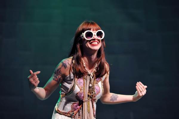 A irreverncia de Rita Lee ganha vida pela interpretao de Mel Lisboa (Priscila Prade/Divulgao)