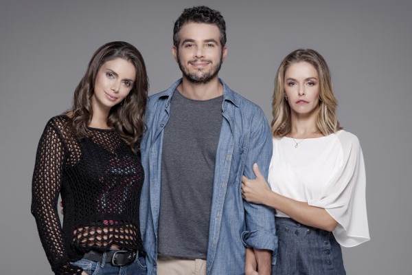 Simone Zucato, Anderson Di Rizzi e Bianca Rinaldi compem o elenco da pea
 (Priscila Prade/Divulgao)