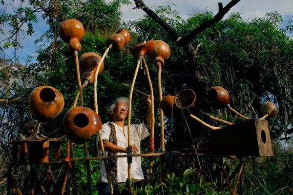 Renato Matos e seu ziriguidum são ícones da cultura da cidade (Reprodução/Internet) Renato Matos e seu ziriguidum são ícones da cultura da cidade (Reprodução/Internet)
