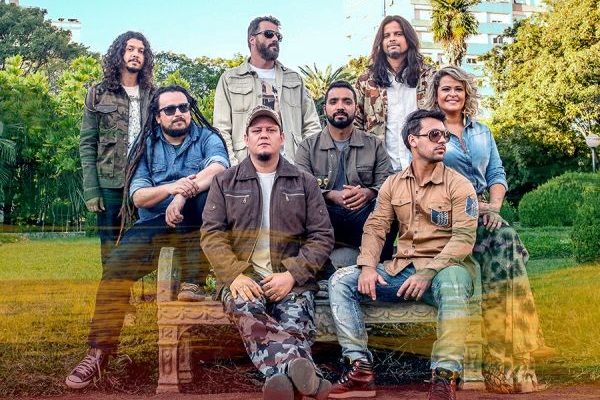 Chimarruts vai tocar faixas como Versos simples e Do lado de cá (Edu Defferrari/Divulgação) Chimarruts vai tocar faixas como Versos simples e Do lado de cá (Edu Defferrari/Divulgação)