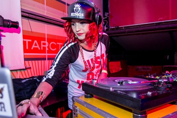 DJ Donna será uma das atrações da festa (Hugo Rafael/Divulgação)