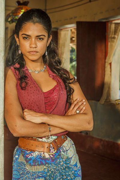 Lucy Alves ganha espao interpretando Luzia na trama das 21h (Globo/Artur Meninea
)
