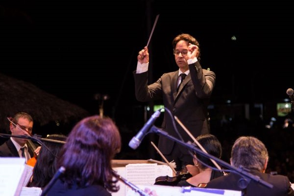 Maestro Cláudio Cohen comanda a orquestra no próximo dia 3 (Giovanna Bembom/Divulgação) Maestro Cláudio Cohen comanda a orquestra no próximo dia 3 (Giovanna Bembom/Divulgação)