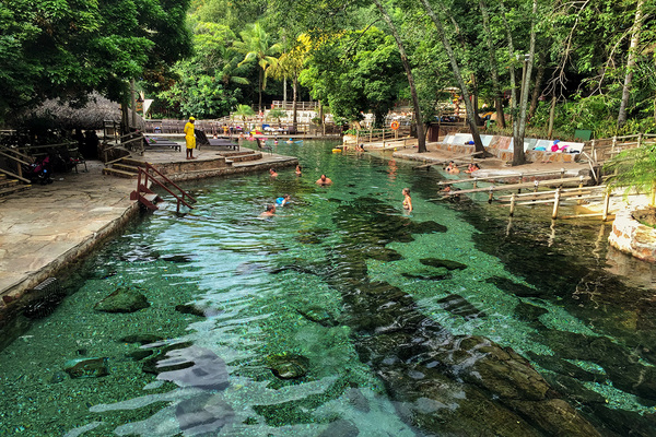 O Rio Quente Resorts possui um complexo de parques aquticos
 (Reproduo internet)