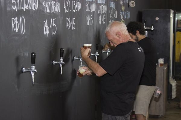 Parte do evento da 'Corina Cervejas Artesanais'. (Renato Raphael/Divulgação) Parte do evento da 'Corina Cervejas Artesanais'. (Renato Raphael/Divulgação)