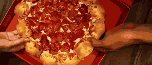 Chame os amigos e comemore o dia da pizza (Internet/Reprodução)