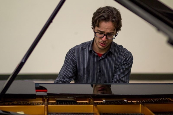 Alessandro Andrade da Fonseca apresenta Chopin, Beethoven e Liszt (Arquivo Pessoal)