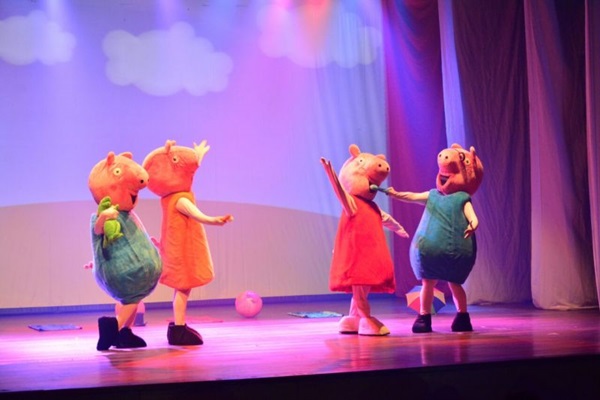 O espetculo Peppa Pig - Live show vai animar o fim de semana das crianas (Objetiva/Divulgao)