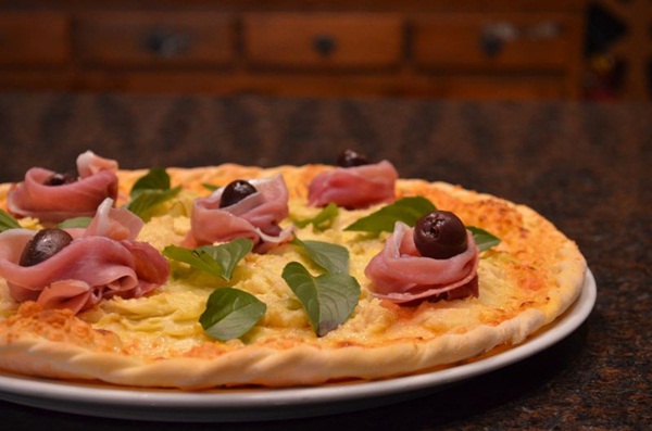 O café da tarde do Toretto oferece alguns pratos tipicamente italianos como a pizza (Ana Carneiro/Esp. CB/D.A Press)