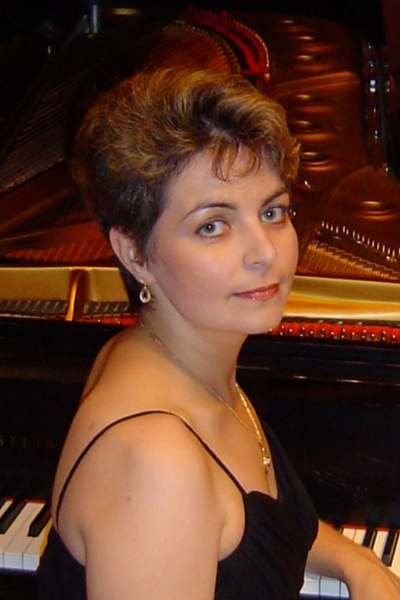O repertrio da pianista russa Ksenia Nosikova vai de  Tchaikovsky a Rachmaninoff (DGBB/Divulgao)