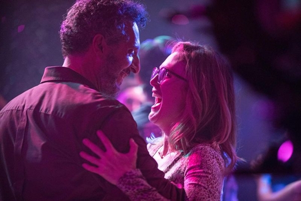  Julianne Moore, vencedora do Oscar por 'Para sempre Alice', d nova roupagem para Gloria Bell, personagem-ttulo do novo filme de Sebastin Lelio  ( FilmNation Entertainment/Divulgao)