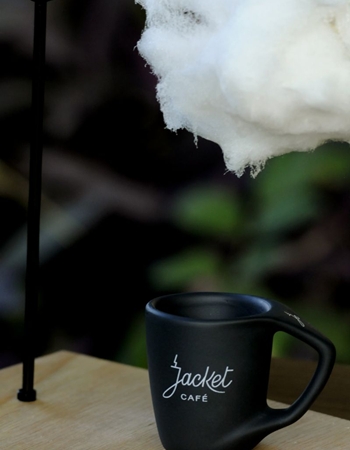 Café à algodão-doce é uma combinação inusitada e divertida servida no Jacket (Carlos Vieira/CB/D.A Press)