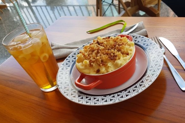 O Mac'n'Cheese da casa  feito com cheddar ingls maturado (The Coffee Hut/Divulgao)